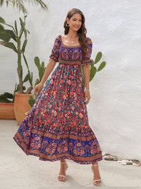 Vestido midi floral con mangas con volantes