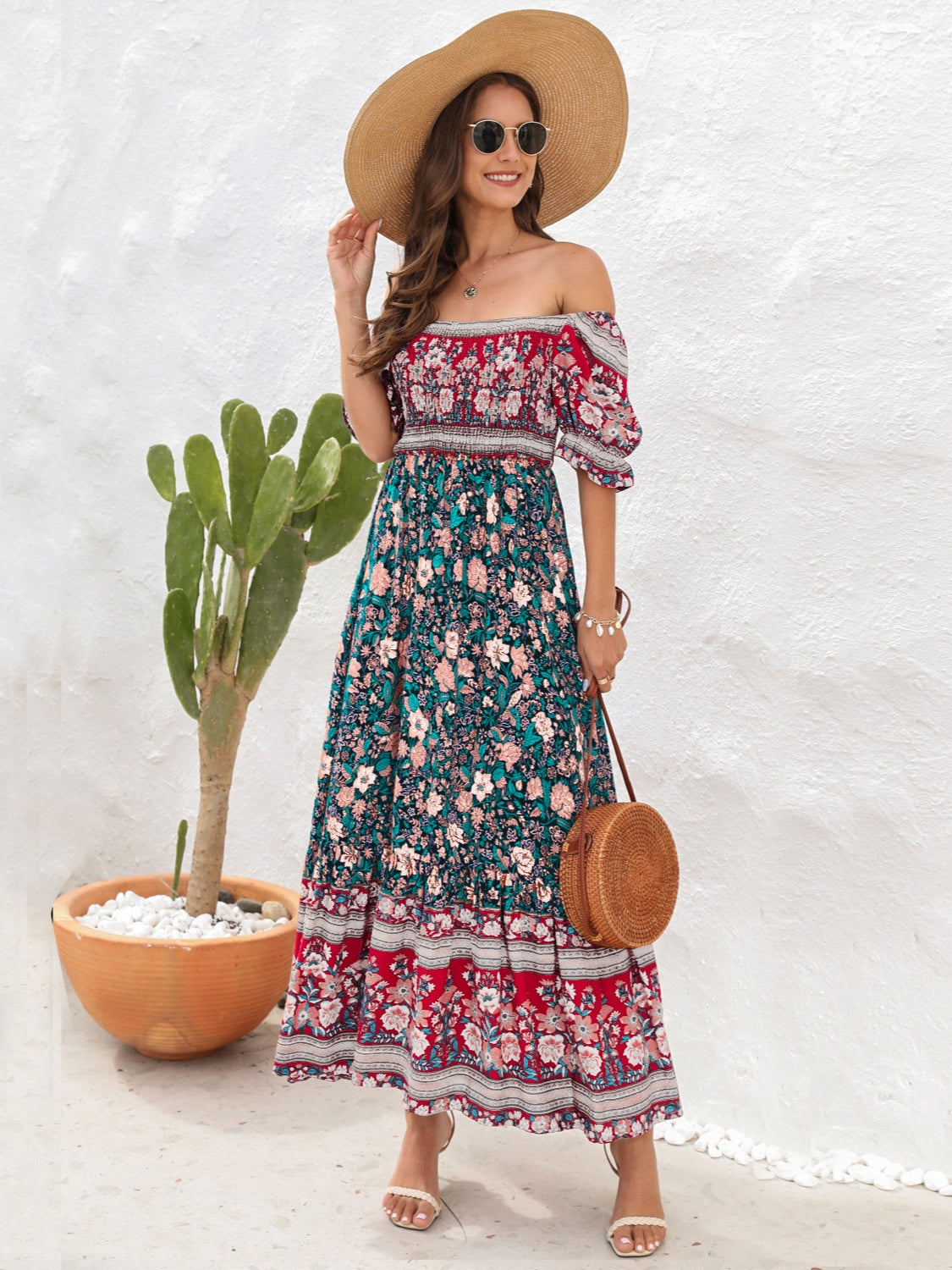 Vestido midi floral con mangas con volantes